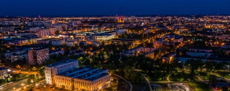 Dołącz do RAVAPI w Radomiu i zostań kierowcą na swoich warunkach!